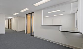 1013 E LINCOLNWAY, Cheyenne, WY 82001