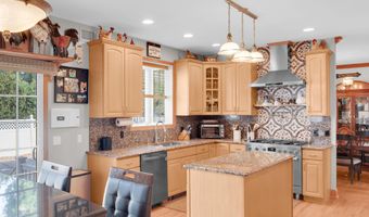 928 Seaman Ave, Beachwood, NJ 08722