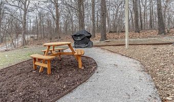 1 Preston Ln, Bella Vista, AR 72714