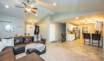 410 17th St SE, Altoona, IA 50009