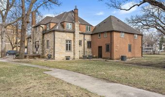 907 1st Dr NW, Austin, MN 55912
