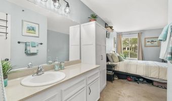 7504 Parkway Dr 100, La Mesa, CA 91942