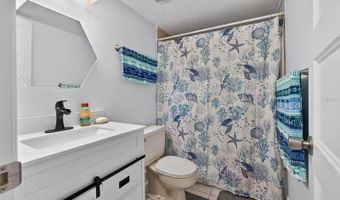 1640 JUNO Trl 102A, Astor, FL 32102