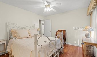 31 Chesterfield Lake Dr, Beaufort, SC 29906