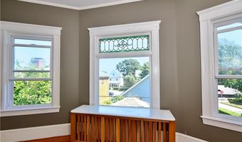 1 Arnold Ave, Newport, RI 02840