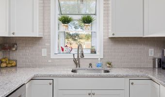 11 Probasco Dr, Allentown, NJ 08501