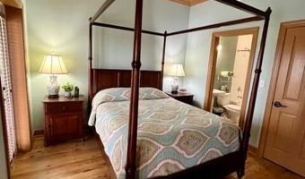 329 Water St 308, Apalachicola, FL 32320