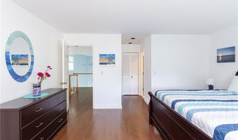 327 Corey Ln, Middletown, RI 02842