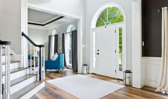 22530 FOREST RUN Dr, Ashburn, VA 20148