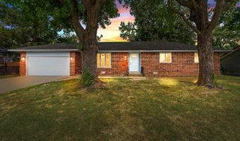1304 S Adams Ave, Aurora, MO 65605