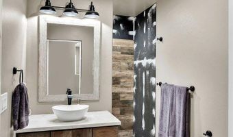 7083 Helena St, Bonners Ferry, ID 83805