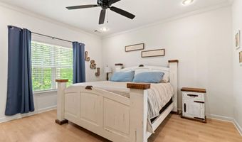 18508 Parkway Pines Dr, Bauxite, AR 72011