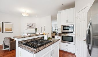 518 WINDING ROSE Dr, Rockville, MD 20850