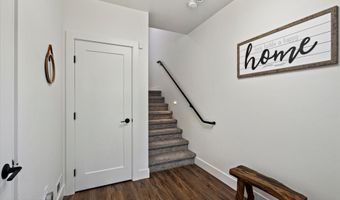 7864 Crane Cir, Anchorage, AK 99502