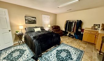 1306 Shull St, Ava, MO 65608