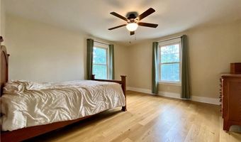 28 White Pkwy, North Smithfield, RI 02896