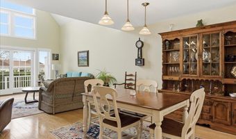 99 Dockside Ln, Belfast, ME 04915