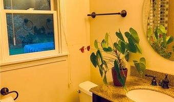 35 Sylvan St, Avon, CT 06001