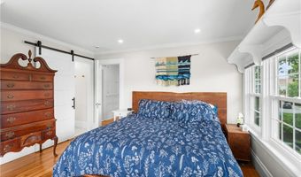 1144 Narragansett Blvd, Cranston, RI 02905