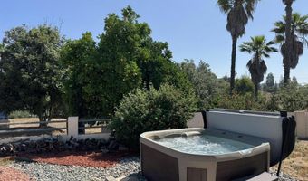 2605 Kauana Loa Dr, Escondido, CA 92029