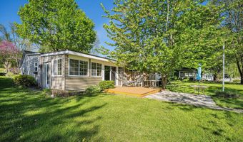 3309 Dumont Lake Dr, Allegan, MI 49010