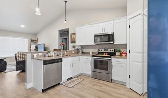 359 Miller Ave, Burley, ID 83318