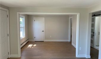 29 TACOMA St, Cranston, RI 02920