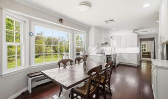 17 Wolfpits Rd, Bethel, CT 06801