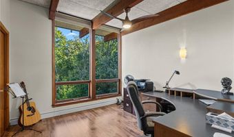 25 Logan Rd, Alton, IL 62002