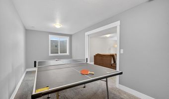 5219 Springbrook Dr, Ames, IA 50014