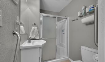1975 16TH St, Springfield, OR 97477