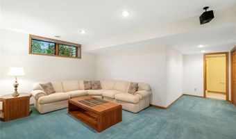 12068 Gantry Ln, Apple Valley, MN 55124