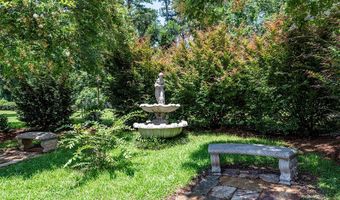 2302 ROSEMONT Ct, Albany, GA 31721