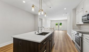 6101 BERKSHIRE Dr, Bethesda, MD 20814