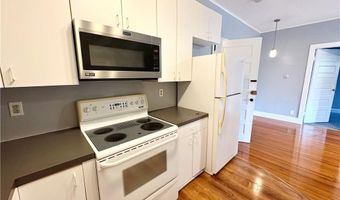 438 Wolcott Ave 2, Middletown, RI 02842