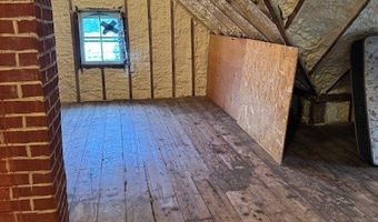 75 Chestnut St, Bethel, CT 06801