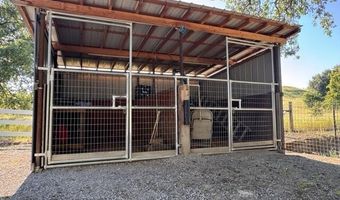 7008 Beatie Rd, Anderson, CA 96007
