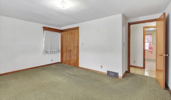 124 N Cliff St, Ansonia, CT 06401