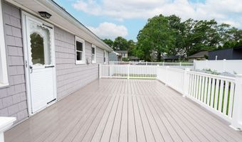 644 Berkeley Ave, Beachwood, NJ 08722