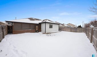305 S Spring Pl, Brandon, SD 57005