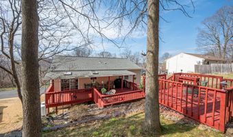 23 Fleetwood Dr, Danbury, CT 06810