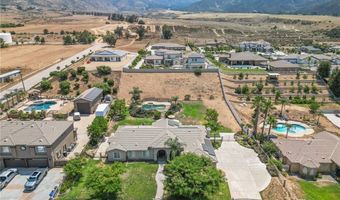 10927 Deer Valley Rd, Yucaipa, CA 92399