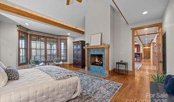 47 Cedar Hill Dr, Asheville, NC 28803