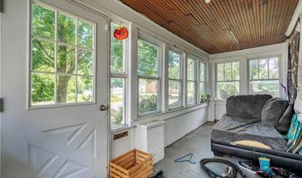 1214 W Wilbeth Rd, Akron, OH 44314