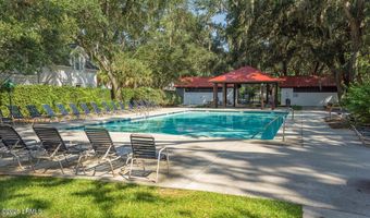66 Petigru Dr, Beaufort, SC 29902