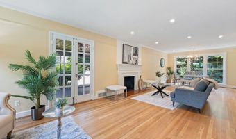 4610 ROXBURY Dr, Bethesda, MD 20814