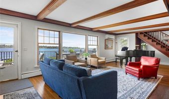 172 Eustis Ave, Newport, RI 02840