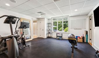 1 Willowbrook Ct, Bedford, NH 03110
