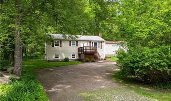 210 Keach Pond Dr, Glocester, RI 02814