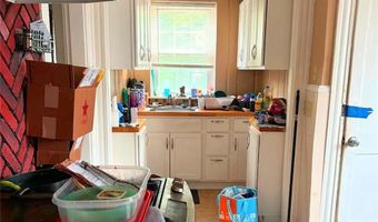 9 Southern St, Cranston, RI 02920
